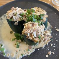 Zuccini Röllchen mit Reis gefüllt und mandelsplottern  at TERRA in Funchal