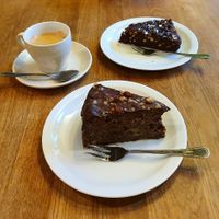 Vegan poppyseed cake and vegetarian brownie at Green Way - Food For Life in Sopot