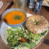 Bagel Avocado und Tomatensuppe  at WASBAR in Bruges