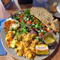 Quinoa & Guacamole salad at WASBAR in Bruges
