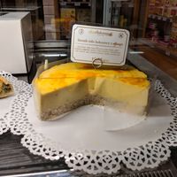 tofu mango cake at Bio-Piekarnia Ziarno - Dworcowa in Gdynia