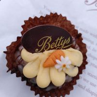 Closer up photo of carrot cake gugelhupf (May 2022) at Bettys in Harrogate