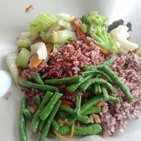 Brown rice + 3 veg, $3.30 at Ju Fu Yuan Vegetarian Delight - 聚福缘素食 - Chinatown in Central Singapore