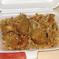 Fried rice w bean sprout, mock meat and mock fishes only less than $3. Reasonably price for mid-income elderly at Ju Fu Yuan Vegetarian Delight - 聚福缘素食 - Chinatown in Central Singapore