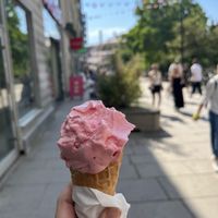 Strawberry ice cream   at Pozzetti Gelato in Gothenburg