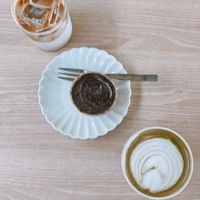 Roa vegan cupcake , oat based drinks available. I had oat hojicha latte  at East Coast Commune in Central Singapore