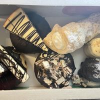 Donuts, Schaumrollen und Lupiküsse 😍  at Lupikuss in Wiesloch