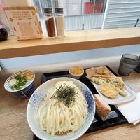 Cold udon and tempura   at Kamakiri Hakata Udon in Paris
