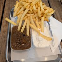  at Frituur Tina in Antwerpen
