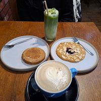 Almond butter cookie, Biscoff cookies, Hojicha latte, iced matcha latte. All vegan at Ottoman Coffeehouse in Glasgow