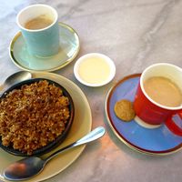 crumble + coffee at Cafe Ginger in Paris