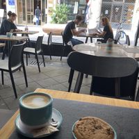 Vegan cappuccino and cookie at Zero - Healthy Bar & Poke in Salerno