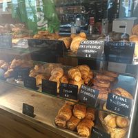 some vegan options at Croissanterie in Berlin