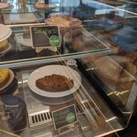 vegan options at Linda's Café & Bakery in Frankfurt
