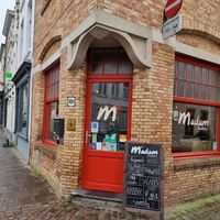 Entrance /on the corner at M'adam Traiteur in Bruges