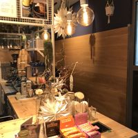 Other end of the counter and way to seating  at Haferkater - Hbf Mainz in Mainz