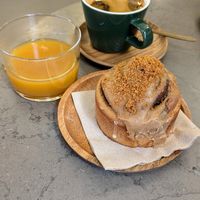 Cinnamon bun at Nanø Coffee Lab in Mallorca