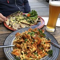 Onze maaitijd  at Falscher Hase in Dresden