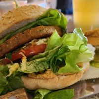 Falafelburger mit extra Humus at Surfcafé in Norderney