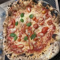 Vegan napoletana  at L‘arte della Pizza in Friedrichshafen