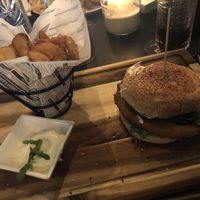 Veganer Burger mit veganer Mayo   at Die Weberei in Guetersloh