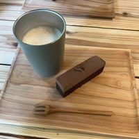 Cake and oat milk late  at ne - Plant-based Cafe & Act in Yakushima