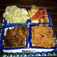 Coleslaw, chili, marinated tofu salad, fried mushrooms at El Piano - Malaga in Malaga