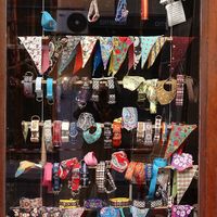 At hundsfutter you get the best, healthy, vegan, natural dog snacks, menus and food. Unpackaged or in compostable cellophane bags. Good for dogs, human, all animals and planet.  at hundsfutter in Madrid