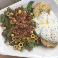 Ofenkartoffel "Luxur" mit Leinsamen statt Sonnenblumenkernen at Wurzelküche-Gesundes MIttag in Dresden