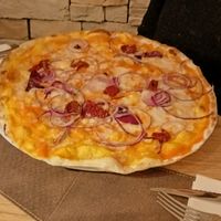 Pizza con la crema di zucca at Pizzeria Daniela in Montebelluna