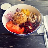 Poke bowl at Espacio B in Frutillar