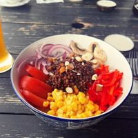 Poke bowl at Espacio B in Frutillar