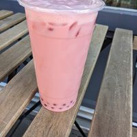 Large strawberry bubble teal at boba & friends in Hamburg