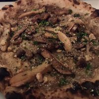 Gaz pizza at Al Catzone Pizza Napovegana in Berlin