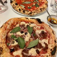Loved this place. Very friendly quick service, amazing choices of pizzas. I had the Super Diavola which was delicious. Tasty tomato sauce & scrumptious toppings. Made with love  at Al Catzone Pizza Napovegana in Berlin