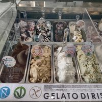 Selezione di gelato at Gelateria Carpe Diem in Gravina In Puglia