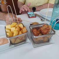 Bravas y berenjenass at Hibiscus Can Fisa in Corbera De Llobregat
