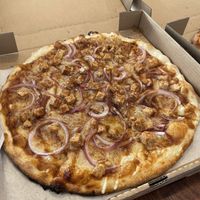 vegan BBQ chix pizza   at Bella Casa Vegana in New Haven