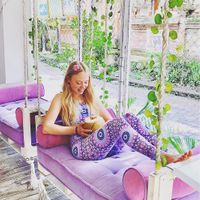 The cutest interior! Purple swings 💜 at Acai Queen in Ubud