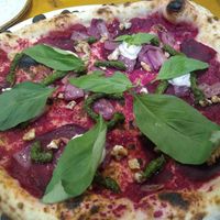 Beetroot pizza! at 485Grad - Filiale Südstadt in Cologne
