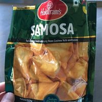 Samosa vegan già pronti da mangiare   at Ethnic World in Padua