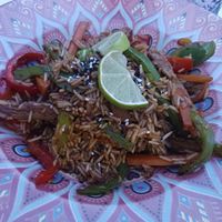 Wok vegano con carne vegana at Bistro Shabby Chíc in Altea