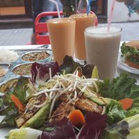 Day dish (japanese noodle salad), veggieburger and Thalie with milkshakes. at Veggie Garden - Dels Angels in Barcelona