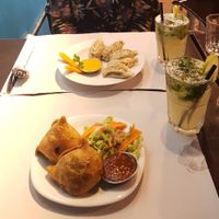 Dumplings Nd samosa at Veggie Garden - Dels Angels in Barcelona