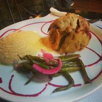 some of the western food on the menu
potatoe ball filled with mushrooms and vegan cheese
green bean salad and leek sauce at Veggie Garden - Dels Angels in Barcelona
