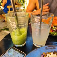 Green healthy smoothie and lemonade at La Selva de los Gatos in Oaxaca