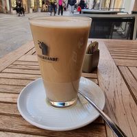 Oatmilk latte at La Lista Bistro in Venice