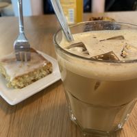 Iced Cappuccino mit Hafermilch  at Café August in Freiburg