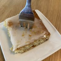 Zitronenschnitte  at Café August in Freiburg