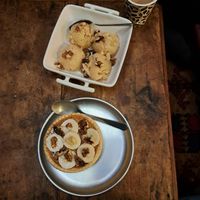 Tartelette à la confiture de lait et halva at Le Shanti in Dijon